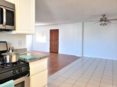 5325 Denny Ave, North Hollywood CA  91602-3218 exterior