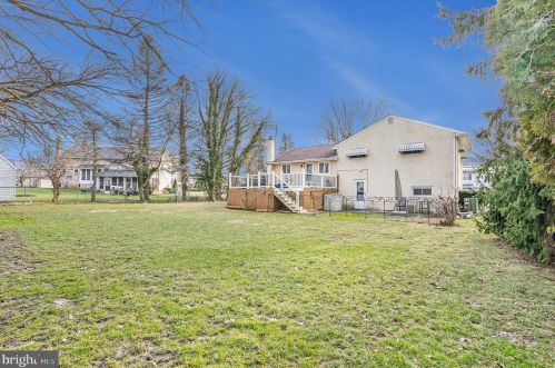405 Knight Rd, Prospectville PA  19002-4252 exterior