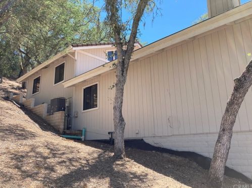 2770 Oak Shores Dr, Lake Nacimiento CA  93426-9609 exterior