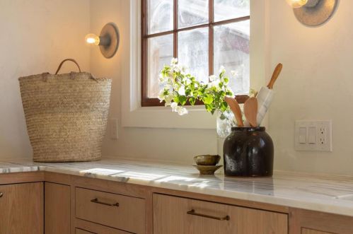 1311 37 St, Galveston TX 77550-6747 exterior