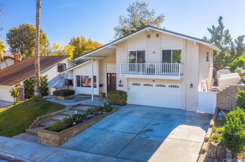 24034 Avenida Crescenta, Santa Clarita, CA 91355-3104