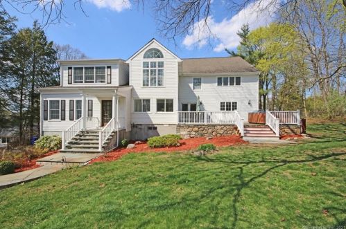 16 Stonecrest Rd, Ridgefield, CT 06877-2522