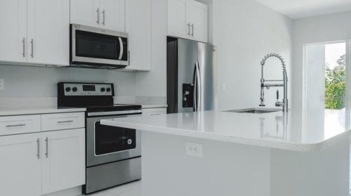 1360 Bakersfield Ave, Deltona FL  32725-5815 exterior