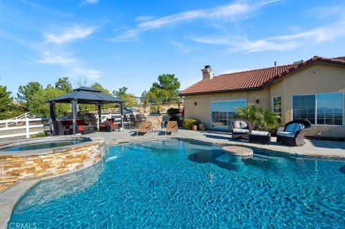 40107 Calle Breve, Temecula CA  92592-8692 exterior