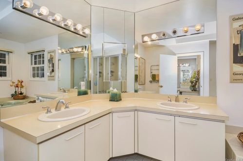 8 Westfield Ln, White Plains NY  10605-5459 exterior