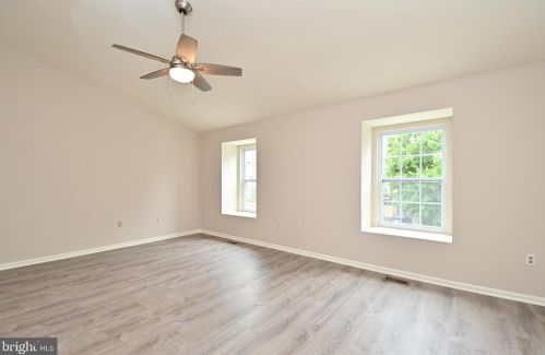 7803 Wintercress Ln, Springfield VA  22152-3842 exterior