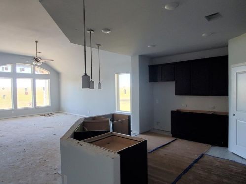 2008 Twin Lakes Blvd, West Columbia, TX 77486-9649