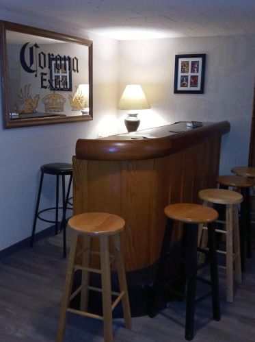 6209 Kinnickinnic Riv Pkwy, Milwaukee WI 53219-3011 exterior