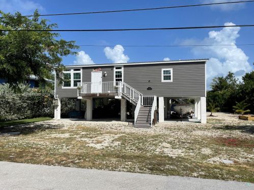 17254 La Brisa Ln, Summerland Key, FL 33042-3652