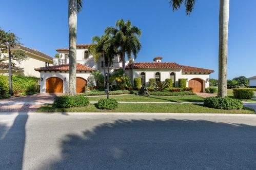 8411 Del Prado Dr, Delray Beach, FL 33446-9504