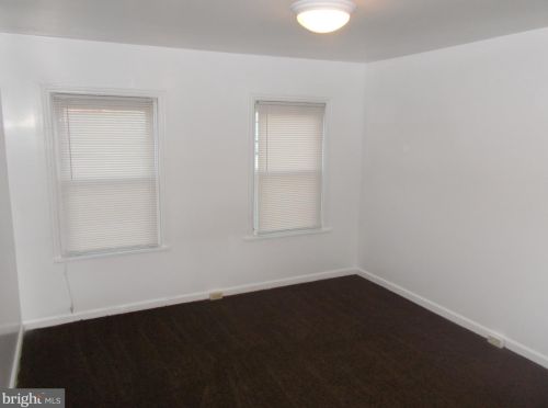 128 Lower Oak St, Wilmington DE  19805-4851 exterior