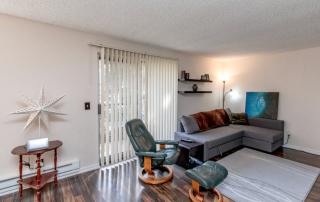 1617 Maple Ln, Kent, WA 98030-7470