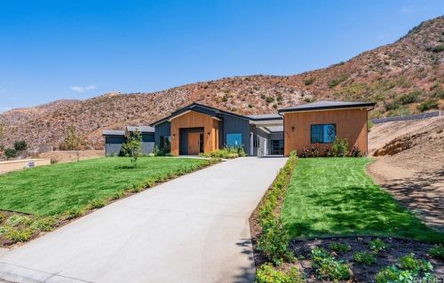 26420 Ranch Creek Rd, Santa Clarita, CA 91387-4053