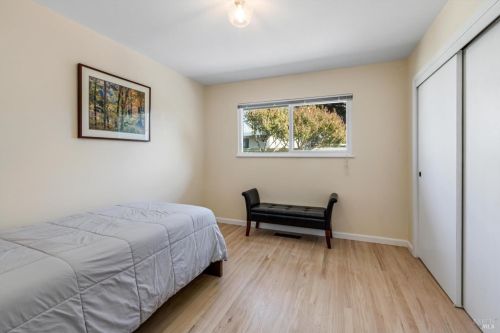 2612 Tamarisk Ct, Santa Rosa CA  95405-8413 exterior