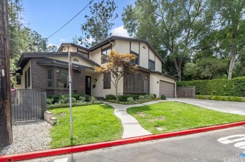1566 Hillside Dr, Glendale, CA 91208-2456