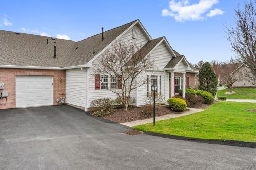 6204 Oyster Bay Ct, Bridgeville, PA 15017-3469