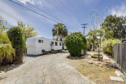 1247 Flamingo Ave, El Cajon CA  92021-3325 exterior