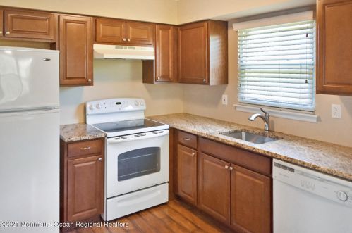 22 Phillips Rd, Bricktown NJ  08724-2441 exterior