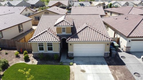 2479 Mountainside Dr, Los Banos CA  93635-8825 exterior