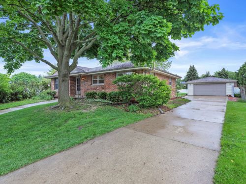 1519 17th St, Kenosha, WI 53140-4500