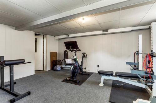 883 Stevendale Dr, Pittsburgh PA  15221-3926 exterior