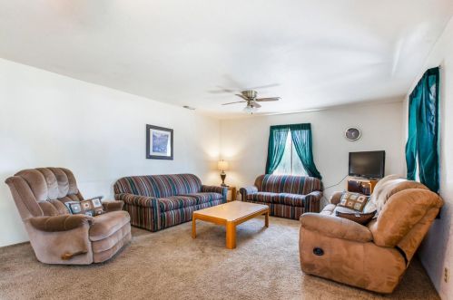 6528 Marysville Blvd, Rio Linda CA  95673-3102 exterior