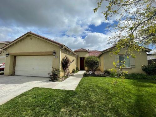 416 San Fernando Ct, Los Banos CA  93635-6451 exterior