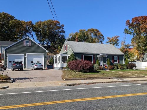 1319 Manville Rd, Woonsocket, RI 02895-6660