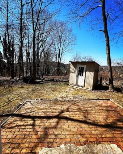 73 Spruce St, Norwich CT  06351-2328 exterior