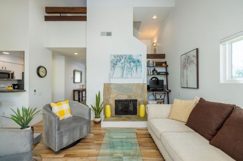 431 Sunningdale Dr, Rancho Mirage CA  92270-1479 exterior