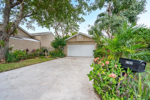 1180 18th Ave, Delray Beach, FL 33445-2506