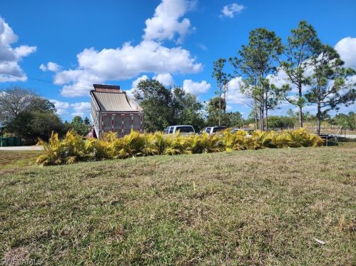 4176 60th Ave, Naples, FL 34120-2683