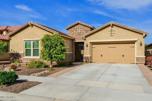 3286 Azalea Dr, Gilbert, AZ 85298-2247