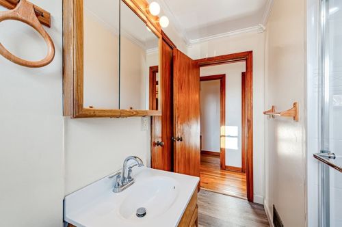 212 Paul Dr, New Kensington PA  15068-2907 exterior