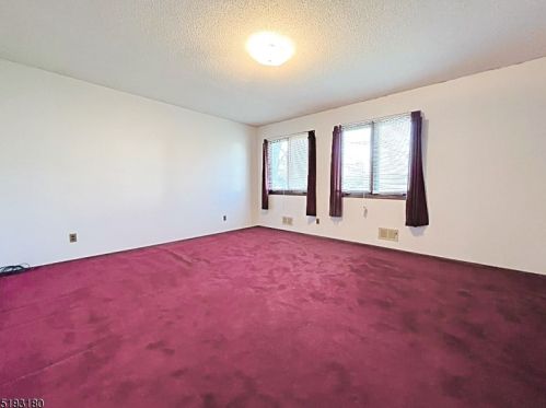 523 Hidden Holw, Scotch Plains NJ  07076-2027 exterior