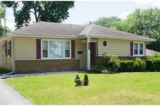 7320 Palm Dr, Des Moines, IA 50322-3134