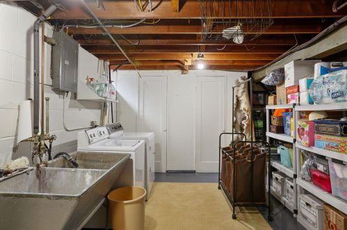 2524 Armour Ter, Minneapolis MN 55418-2369 exterior