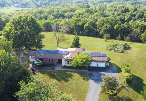 17 Deer Pond Dr, Warwick, NY 10990-2312