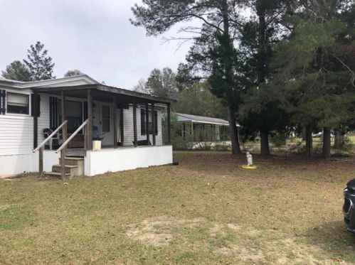 240 Vanderheide Rd, Defuniak Springs, FL 32433-8538