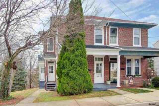 48 Franklin St, Yoe, PA 17313-2006