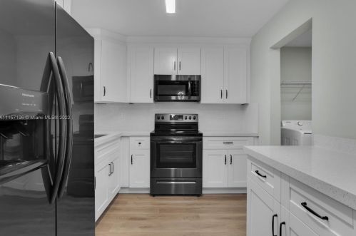 7720 35th St, Hollywood FL  33024-2213 exterior