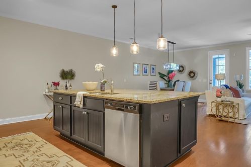 2061 Kings Gate Ln, Mount Pleasant SC  29466-8162 exterior