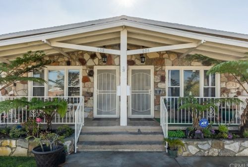 606 Realty St, Long Beach, CA 90745-6016