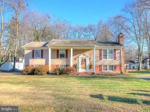 311 Camden Dr, Fredericksburg, VA 22405-2430
