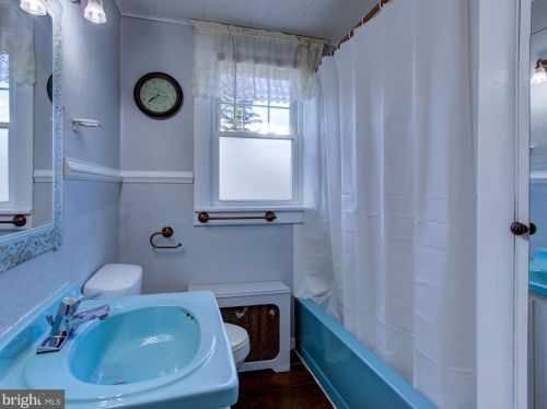 737 28th St, Harrisburg PA 17111-1127 exterior