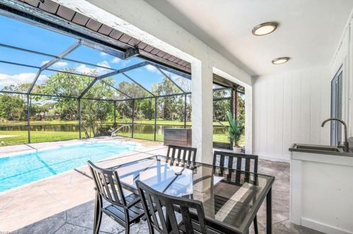 2266 Kings Lake Blvd, Naples FL  34112-5321 exterior