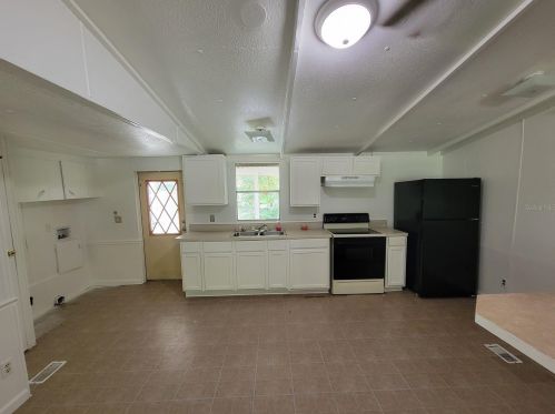 3750 60th Ct, Silver Springs FL  34488-1930 exterior