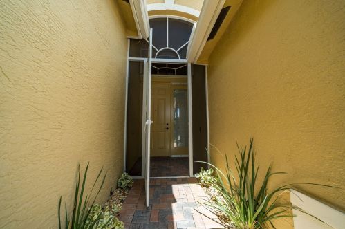 7251 Twin Falls Dr, Boynton Beach, FL 33437-3917