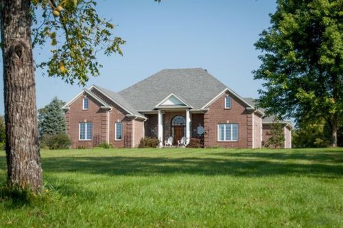 212 Whirlaway Ln, Richmond, KY 40475-7624