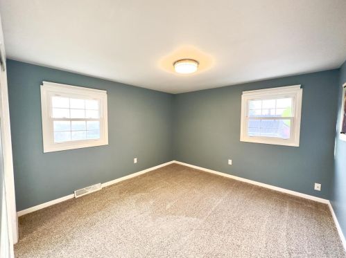 624 Iowa St, Dodgeville WI  53533-1906 exterior